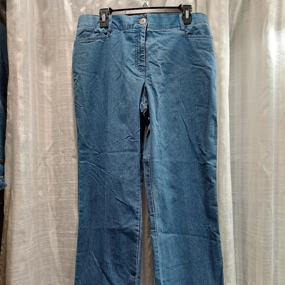 3/$60 💜 Studio Works jeans, Size 12P 💜